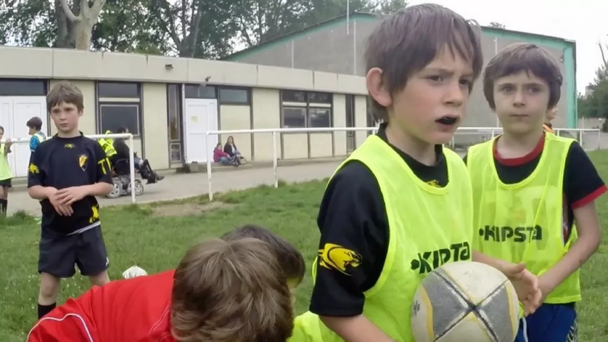 Hector au rugby ©Lokal production Hector au rugby ©Lokal production