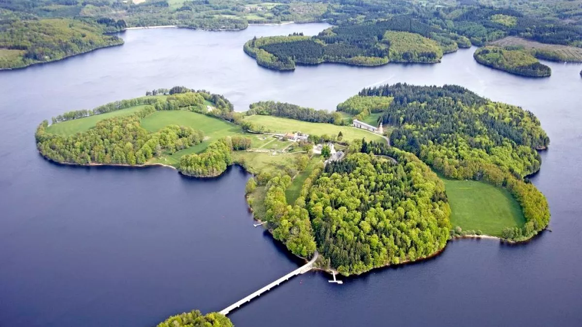 Lac de Vassivière Lac de Vassivière