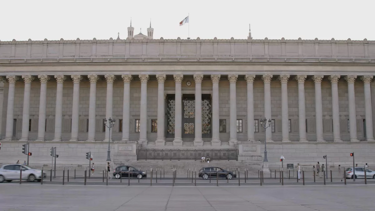 LES OUBLIÉS DE LA JUSTICE LES OUBLIÉS DE LA JUSTICE
