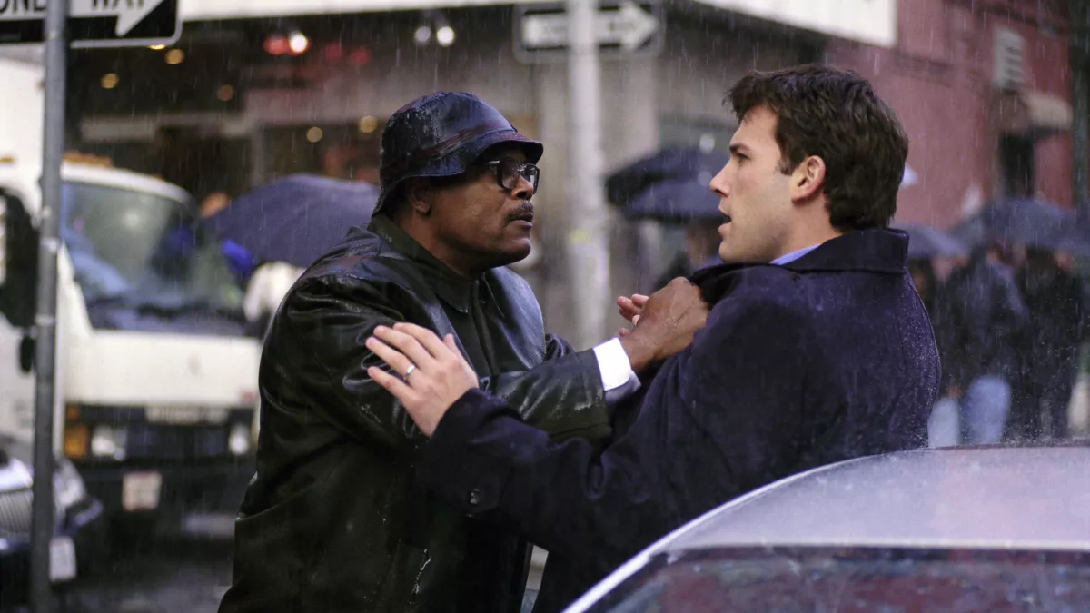 © 2002 by Paramount Pictures. All Rights Reserved. DERAPAGES INCONTROLES