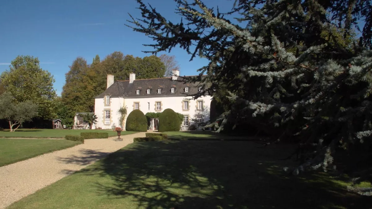 © Morgane Production NOS MAISONS ONT UNE HISTOIRE