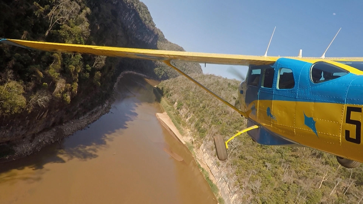 LES AVIONS DU BOUT DU MONDE