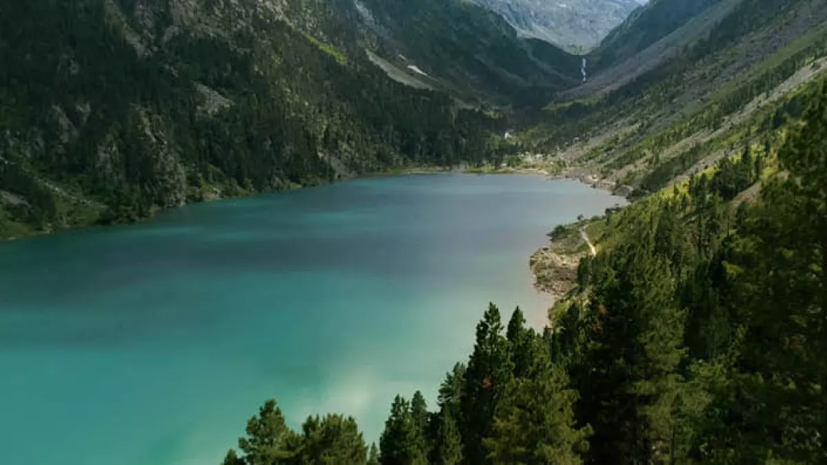 ©Grand Angle Productions photo lac Pyrénées