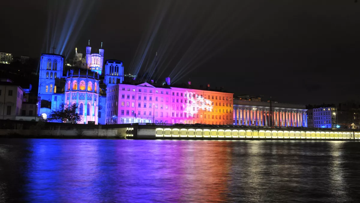 LUMIERES SUR LYON LUMIERES SUR LYON
