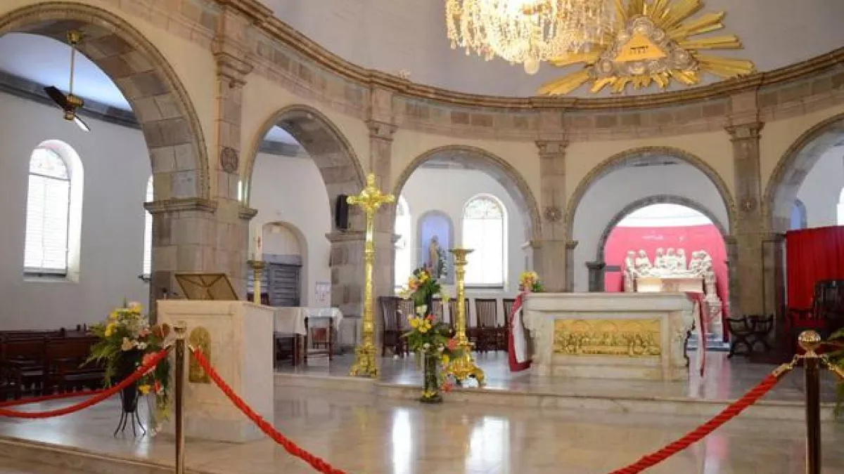 CP FUNÉRAILLES DE MONSEIGNEUR CABO cathédrale de Basse-terre