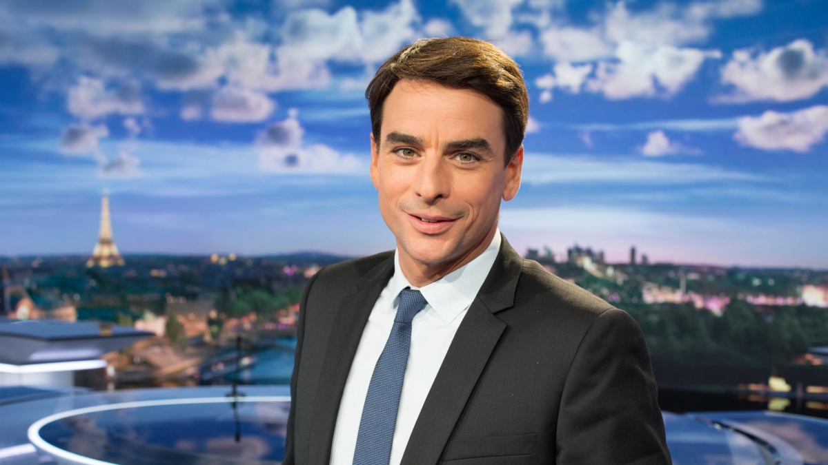 Julian Bugier à la présentation du 13H de France 2 à partir de janvier 2021 FranceTvPro.fr Julian Bugier à la présentation du 13H de France 2 à partir de janvier 2021 FranceTvPro.fr