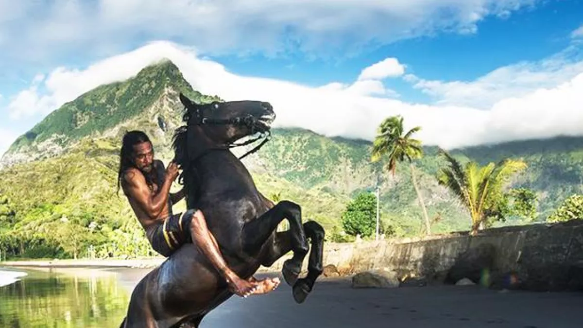 UA HUKA : L'ÎLE AUX CHEVAUX UA HUKA : L'ÎLE AUX CHEVAUX