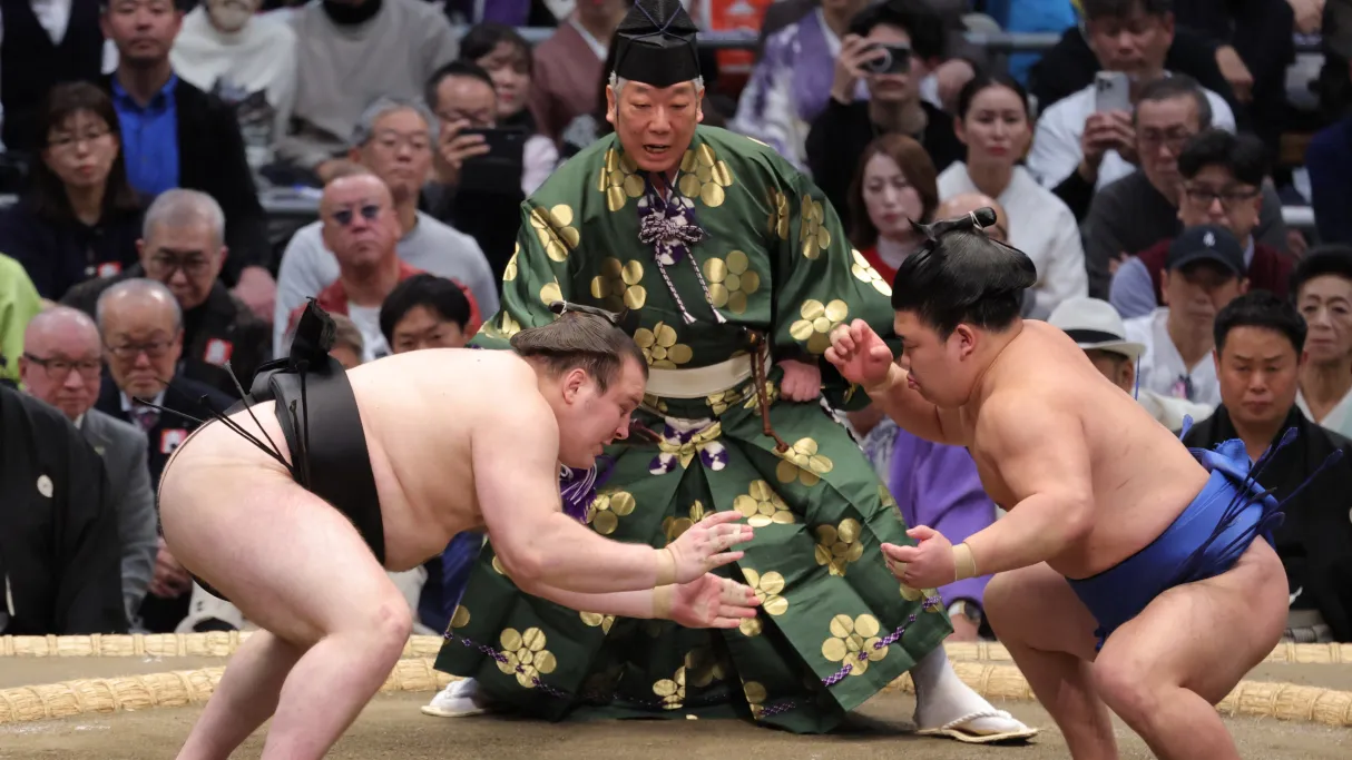 Le grand retour du sumo en France ! | FranceTvPro.fr