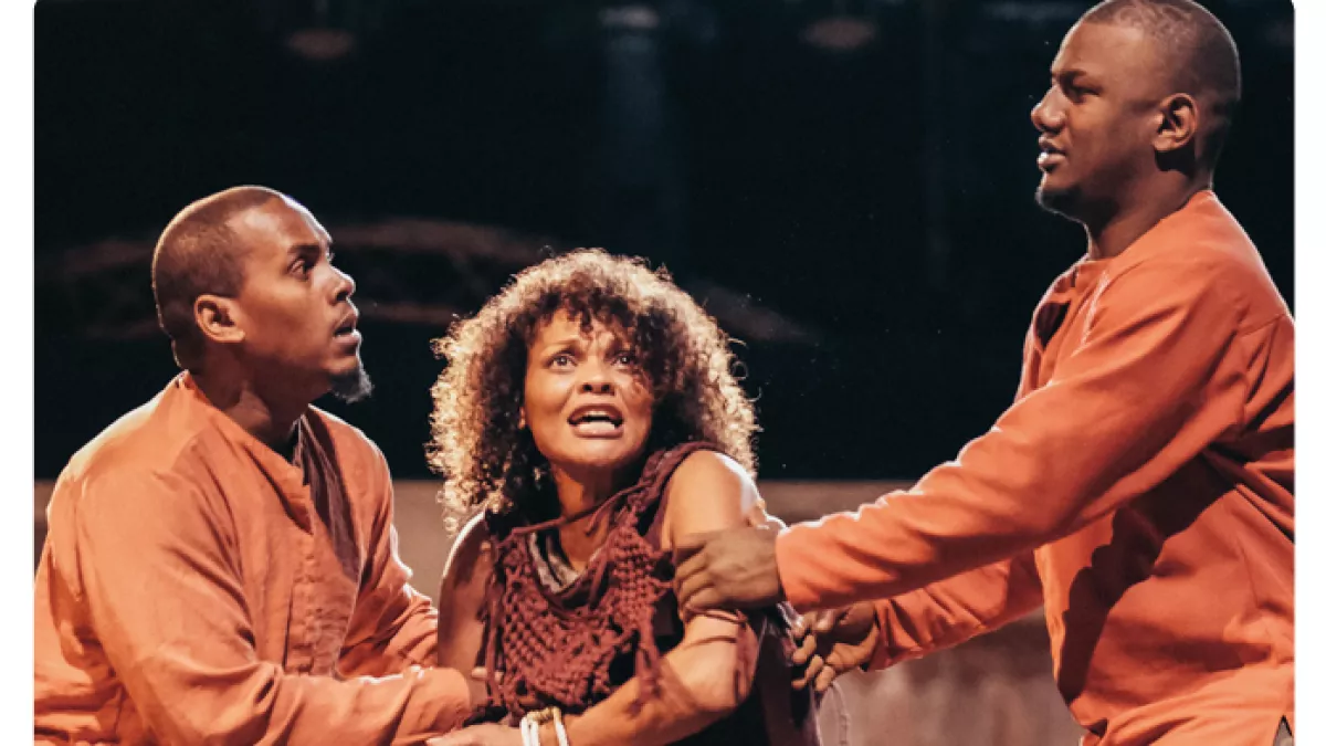 ANTIGONE DE SOPHOCLE La pièce de théâtre Antigone revisitée en créole