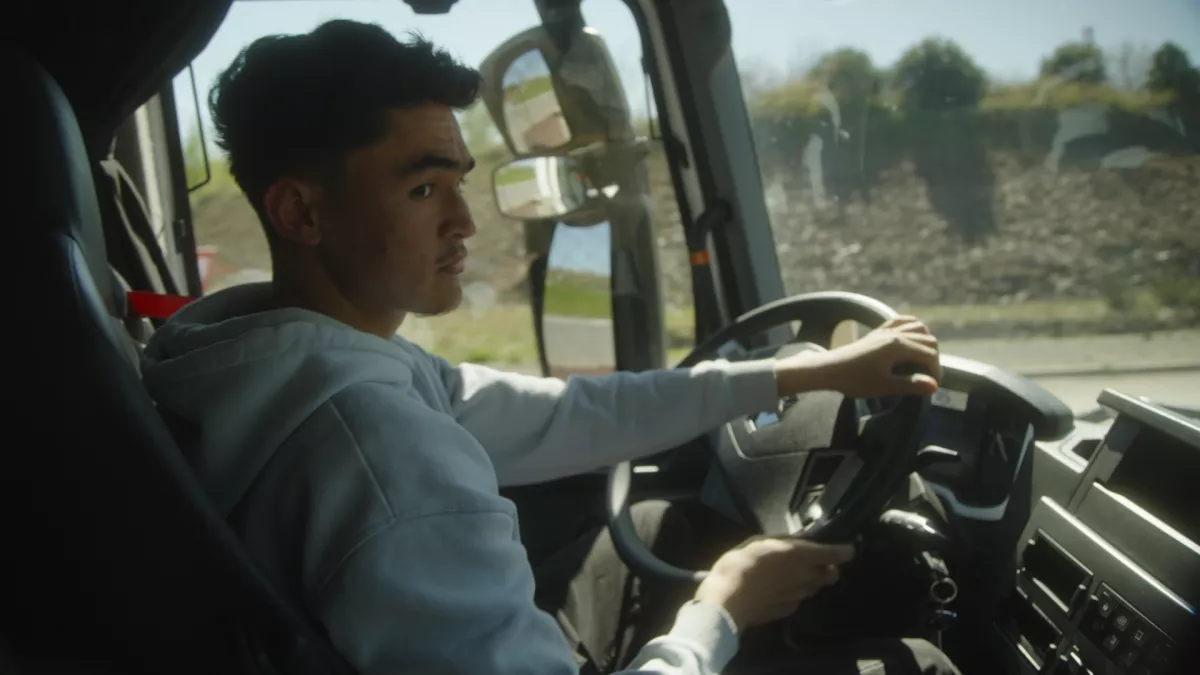 Permis d'avancer - Bachir, jeune exilé afghan et élève en CAP conduite routière