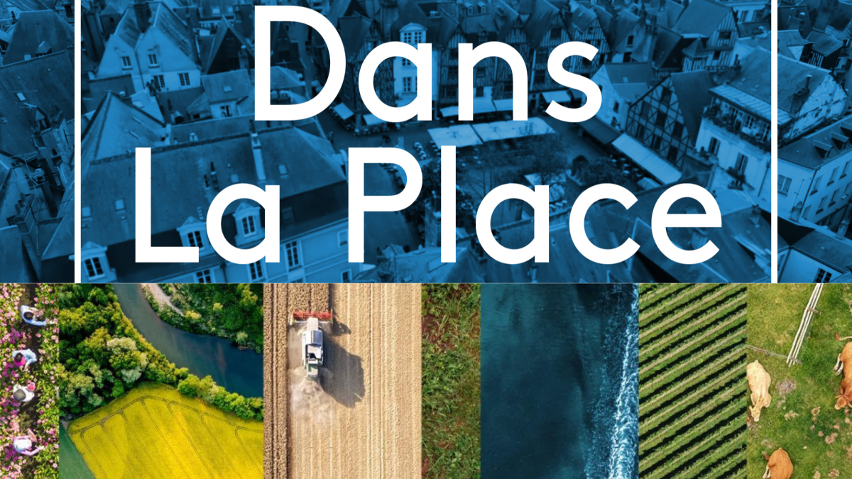dans la place