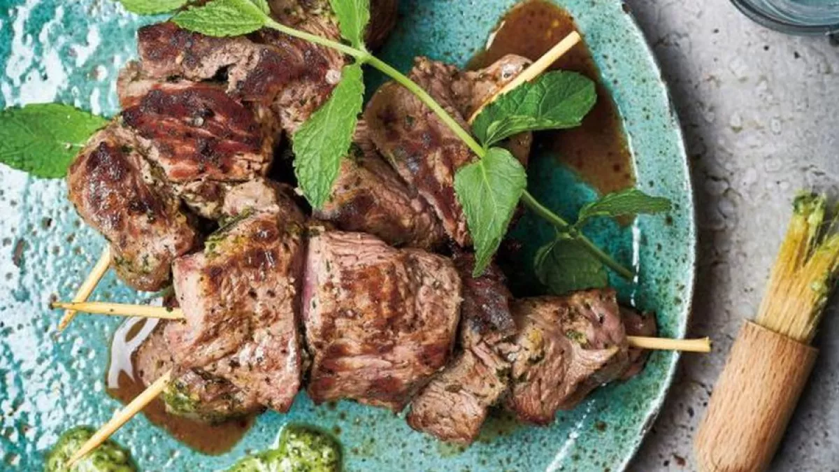 CARRE D'AGNEAU A LA MENTHE