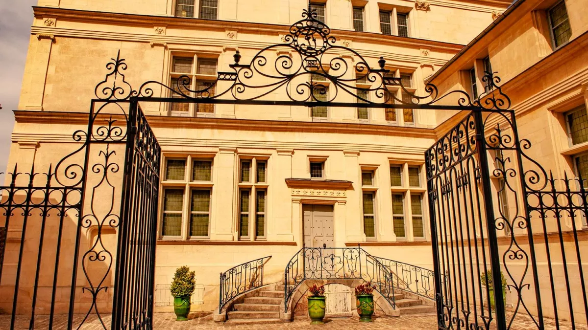CHATEAU-THIERRY Credits Hilke Maunder