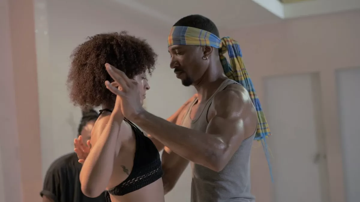 Documentaire : Zouké, savez-vous danser le zouk ? Documentaire : Zouké, savez-vous danser le zouk ?