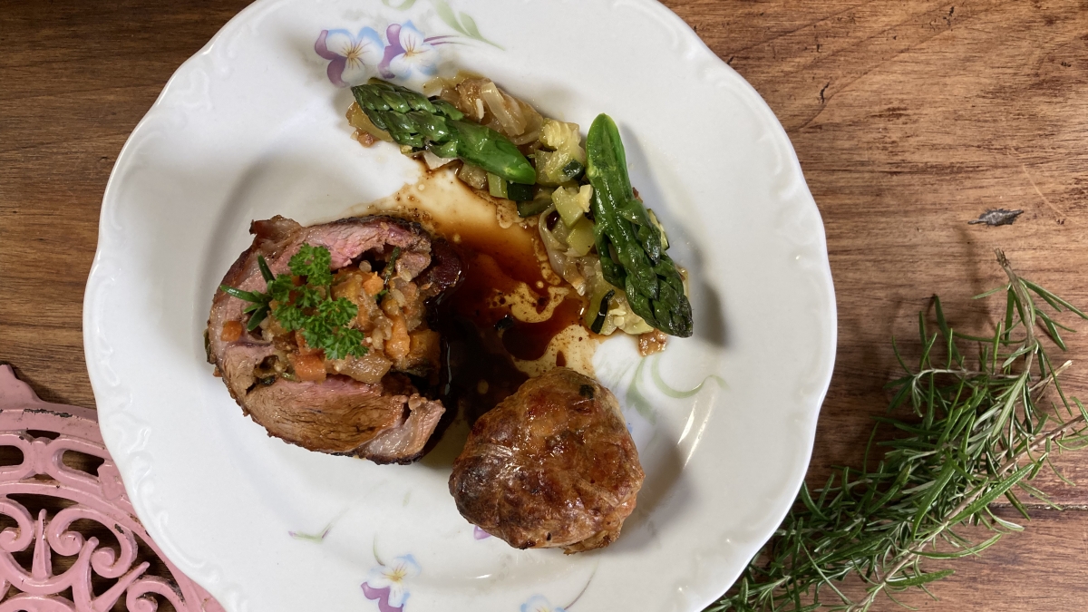 Roulé d'agneau farci à Turenne Roulé d'agneau farci