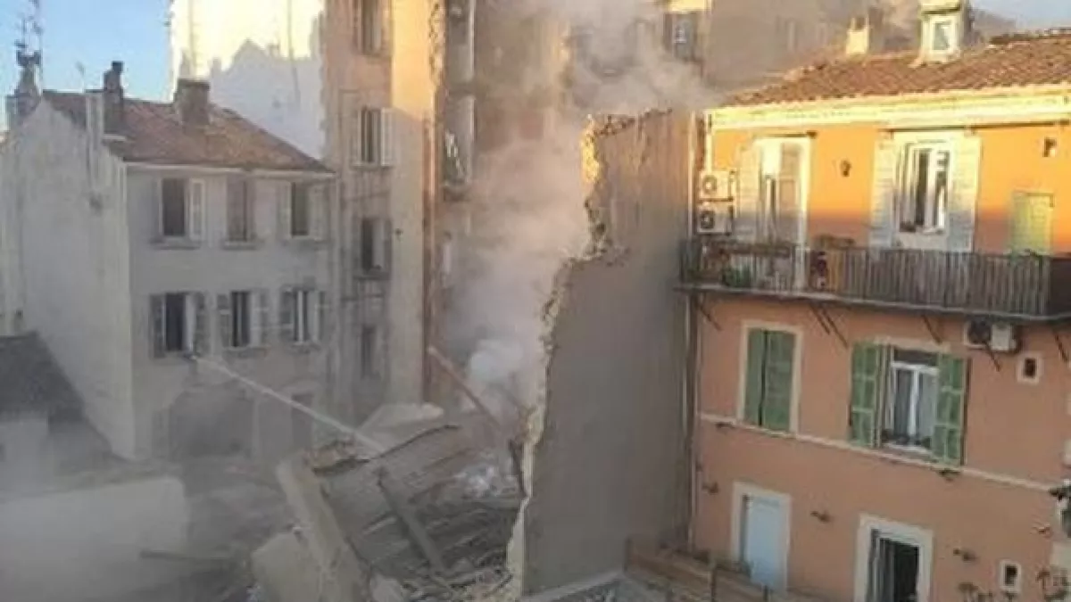 Sur les lieux, ce dimanche matin © Guilhem Ricavy / FTV Effondrement d'un immeuble à Marseille