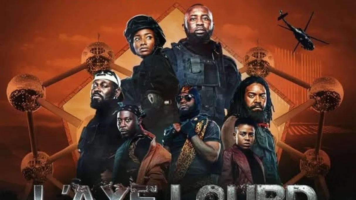 En 2035, au Njuana, un pays imaginaire d'Afrique de l'Ouest. Plusieurs années après avoir été déclarée disparue, une pierre d'une valeur inestimable refait surface. Un gang de criminels s'en prend au convoi militaire qui la transporte, mais doit affronter toute une unité d'élite qui la protège...