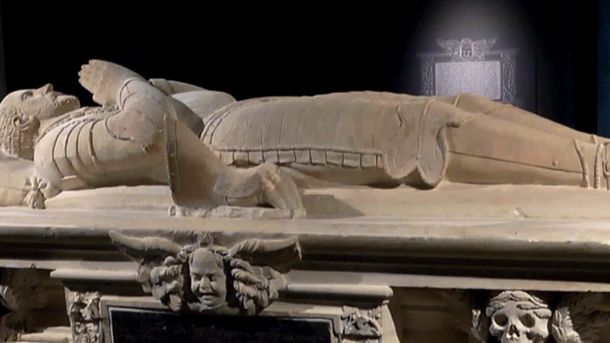 Montaigne et le tombeau mystérieux Montaigne et le tombeau mystérieux