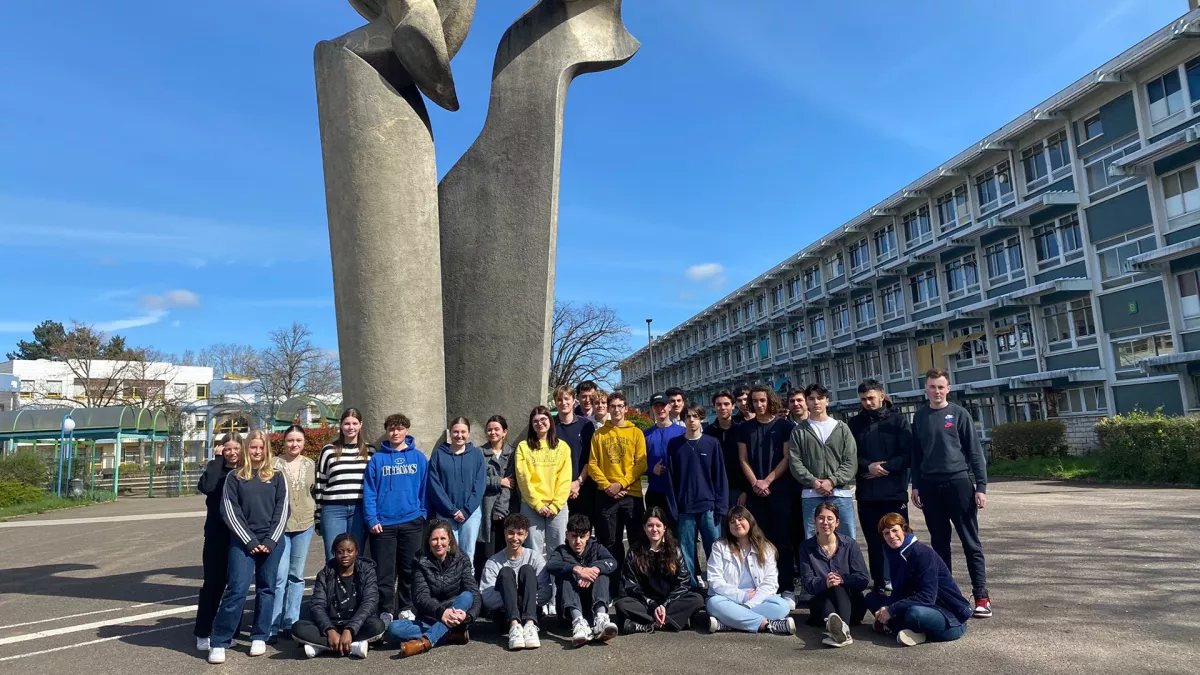 Et nous les jeunes Et nous les jeunes