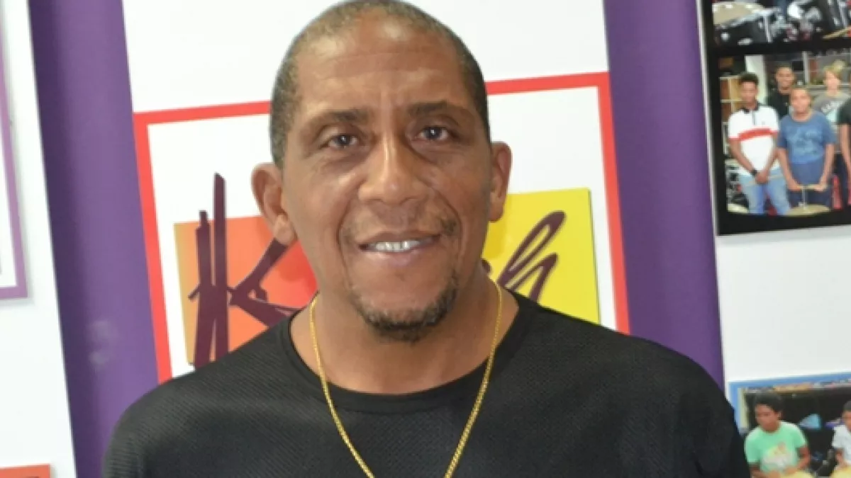 Patrick Saint-Elie_Musicien Kassav' Patrick Saint-Elie_Musicien Kassav'