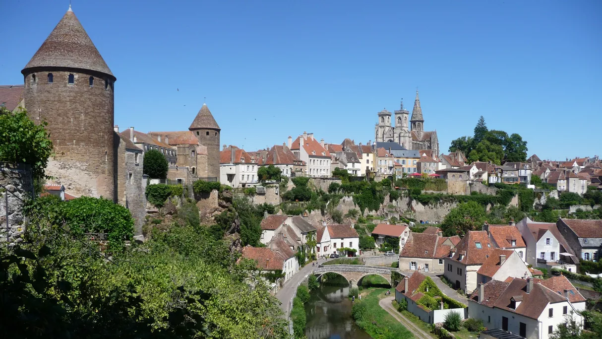 Semur-en-Auxois 