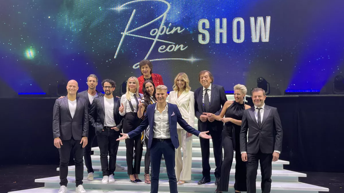 Robin Leon Show, spectacle de Schlager au Royal Palace de Kirrwiller Robin Leon et autres chanteurs de variété sur scène au Royal Palace de Kirrwiller