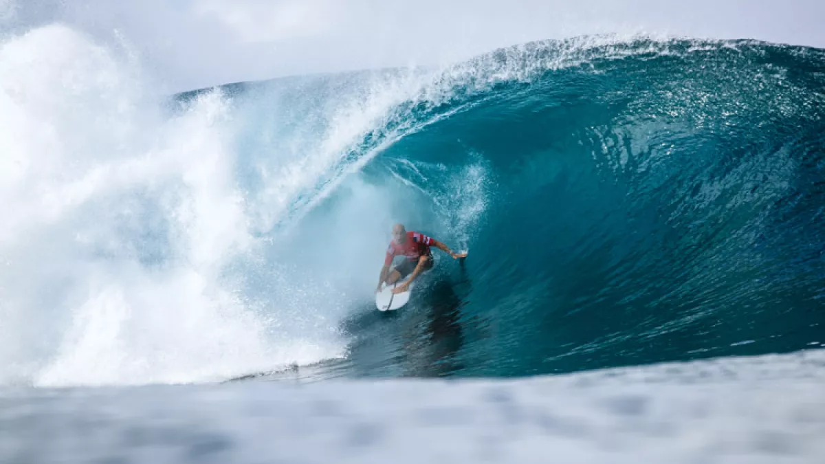 kelly-slater-pipeline.jpg