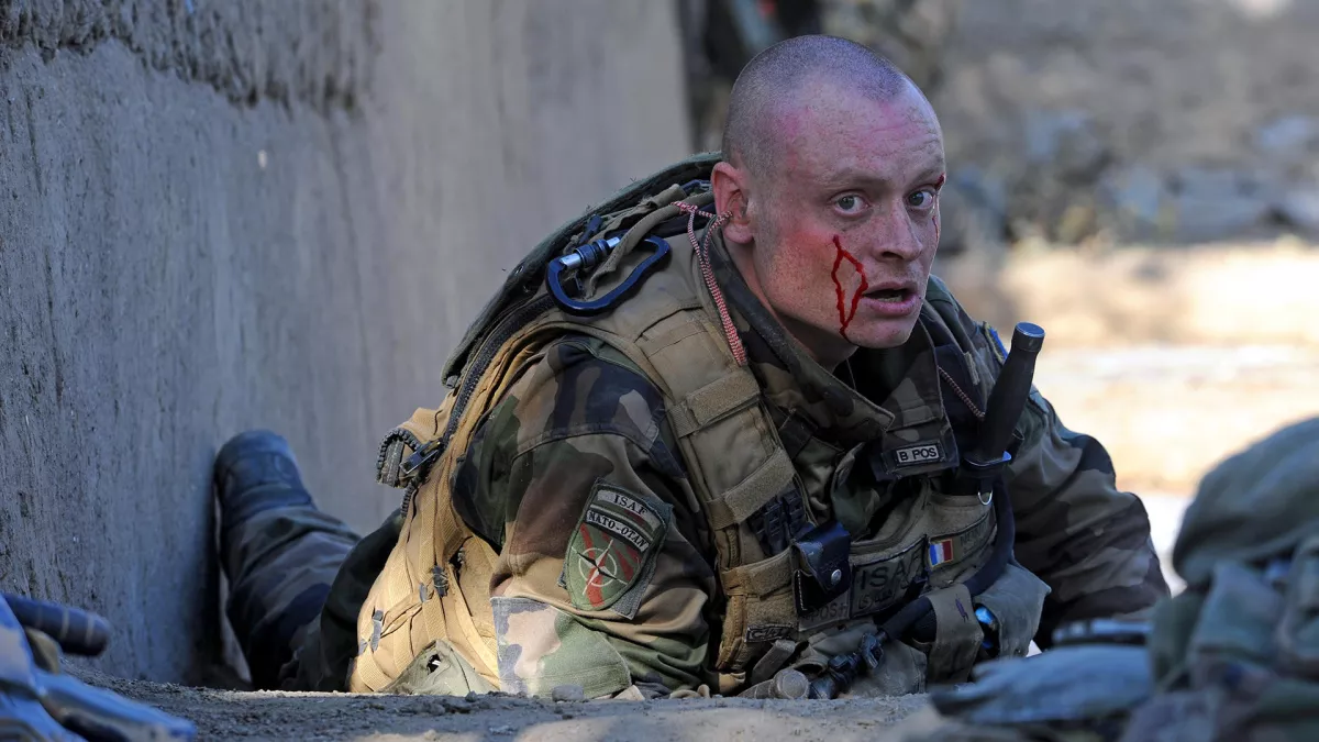 Frères d'armes, nos année afghane @ThomasGoisque soldat bléssé