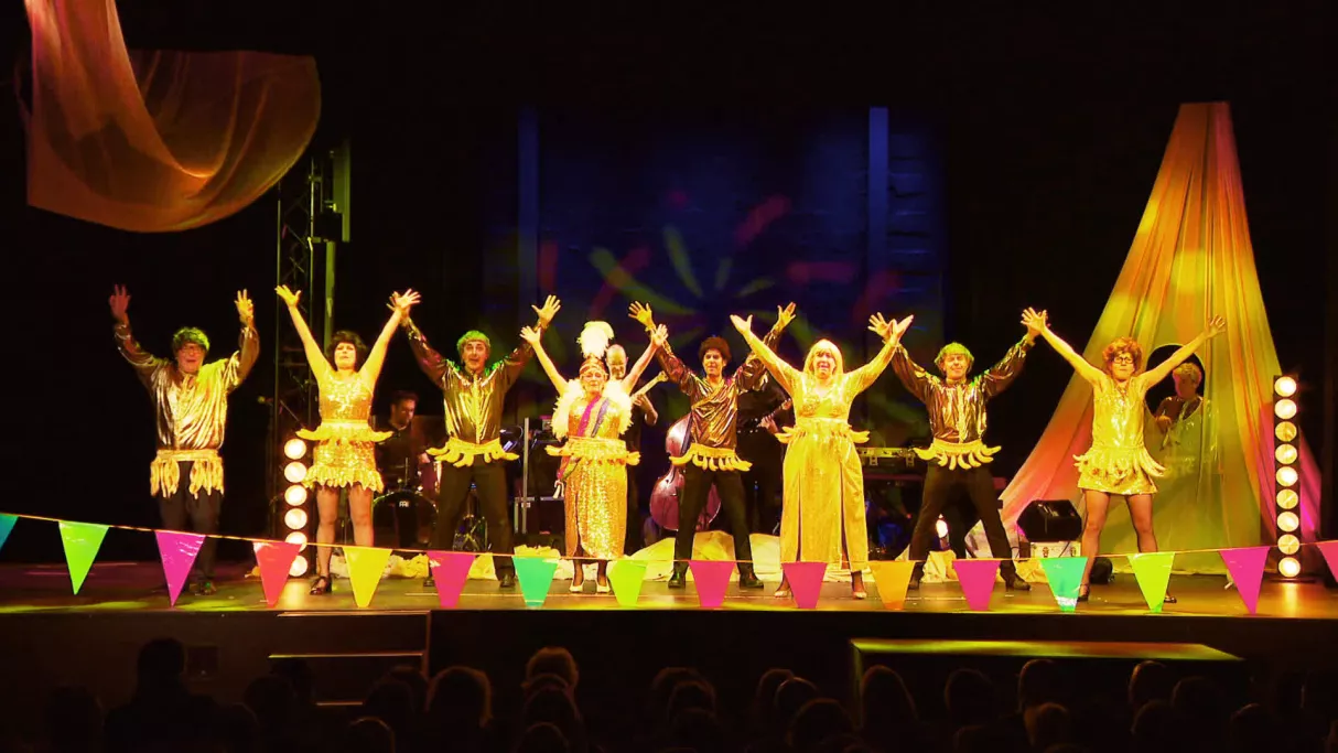 La Revue scoute 2022 sur scène - crédit ACTE 5 / FTV