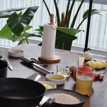 Table avec des aliments 