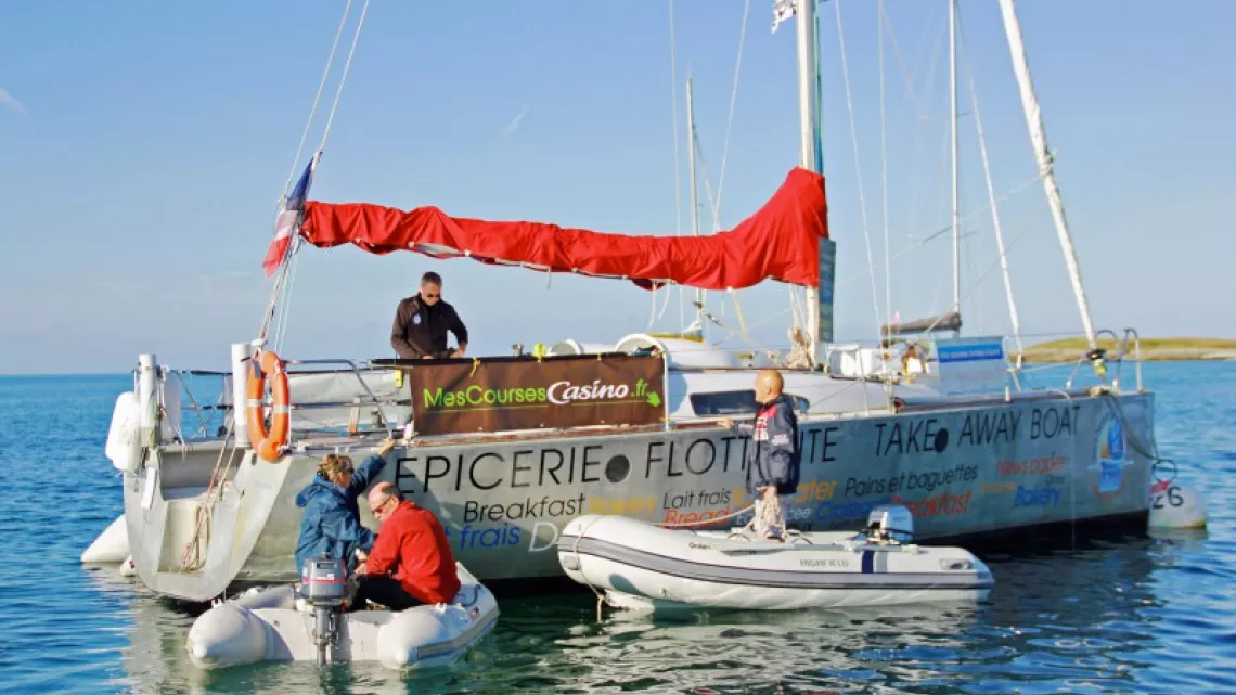 Kyss Cool, l'épicerie flottante