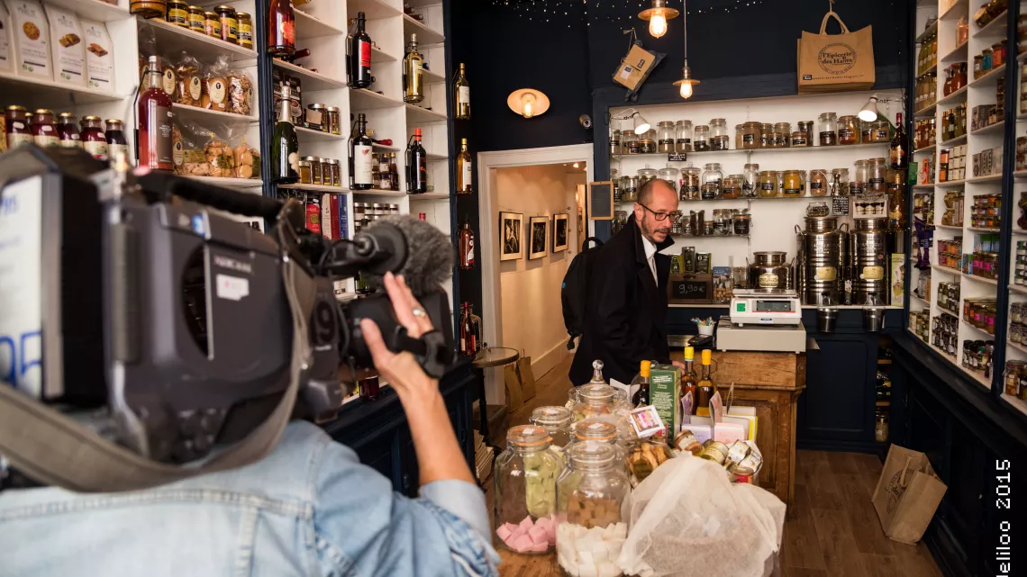 Francis dans son épicerie à Limoges