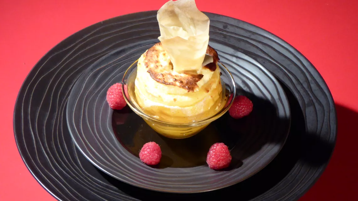 Assiette de présentation Soufflé de fromage à la pomme