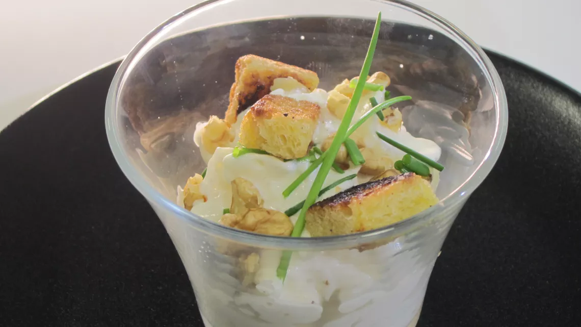  Mousse de Chaource et cerneaux de noix