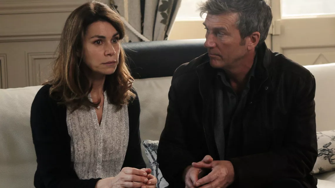MEURTRES A LA ROCHELLE DE ÉTIENNE DHAENE AVEC DOUNIA COESENS, PHILIPPE CAROIT… # REUNION 1ERE