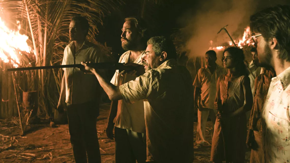 PIEDS NUS SUR LE SOL ROUGE TELEFILM D’ORIOL FERRER AVEC EDUARD FERNANDEZ, SERGI LOPEZ… #REUNION 1ERE