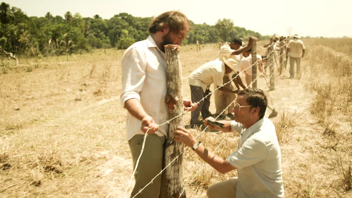 PIEDS NUS SUR LE SOL ROUGE TELEFILM D’ORIOL FERRER AVEC EDUARD FERNANDEZ, SERGI LOPEZ… #REUNION 1ERE