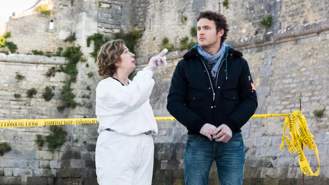 MEURTRES A L'ILE DE RE TELEFILM DE FRANÇOIS BASSET ET JULES MAILLARD AVEC BRUNO SALOMONE, LUCIE LUCAS… #REUNION 1ERE