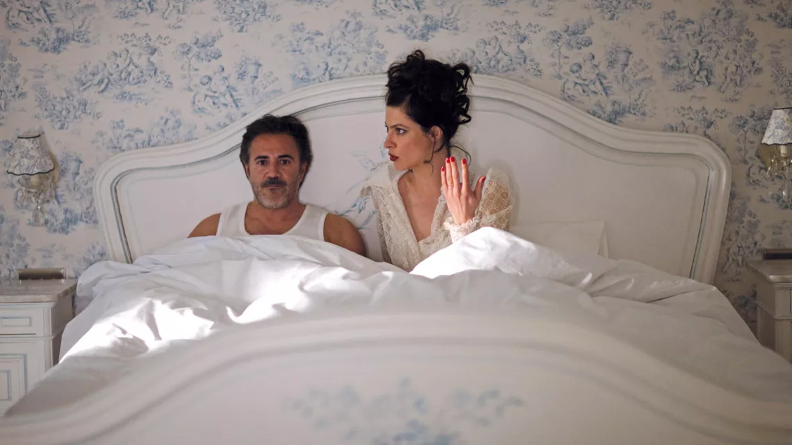 CHEZ GINO FILM DE SAMUEL BENCHETRIT AVEC JOSE GARCIA, ANNA MOUGLALIS… #REUNION 1ERE