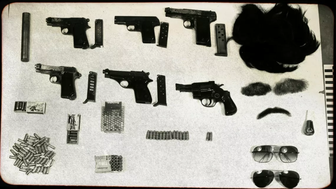 LES GANGSTERS ET LA REPUBLIQUE