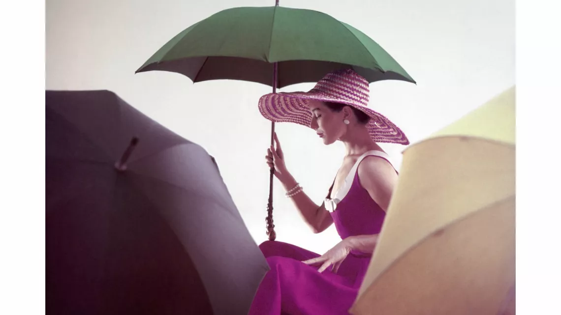 femme au parapluie