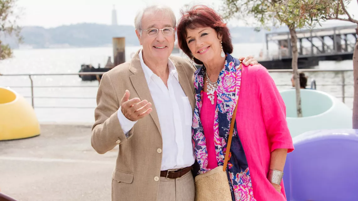 REUNION SEM 46 - UNE FAMILLE FORMIDABLE SAISON 12