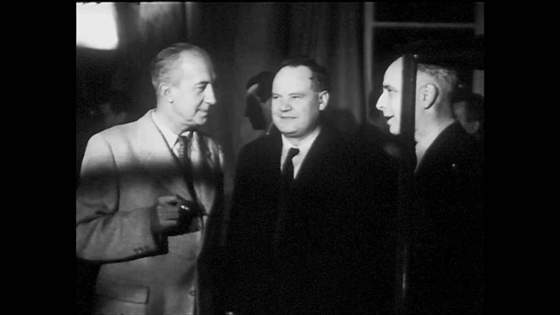 LES ARTISTES ET LE PARTI1945-1968