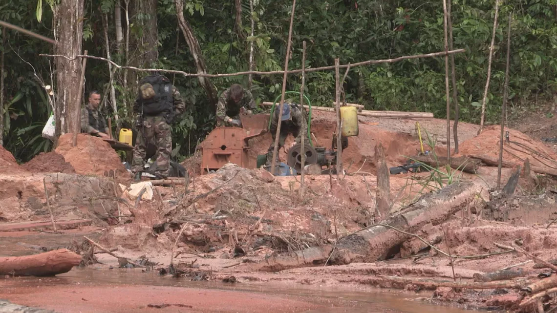 PLANETE INVESTIGATION - CONFRONTATION : GUYANE, UN ELDORADO FRANCAIS