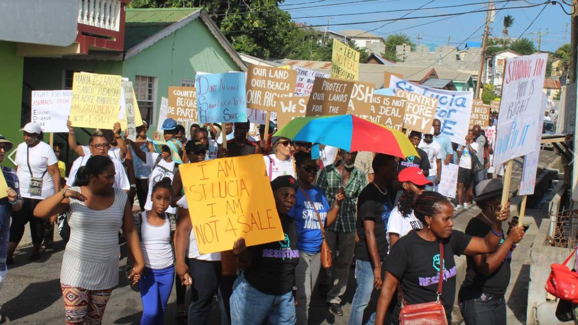 Les Saint-Luciens manifestent contr el eprojet "Pearl of the Caribbean"