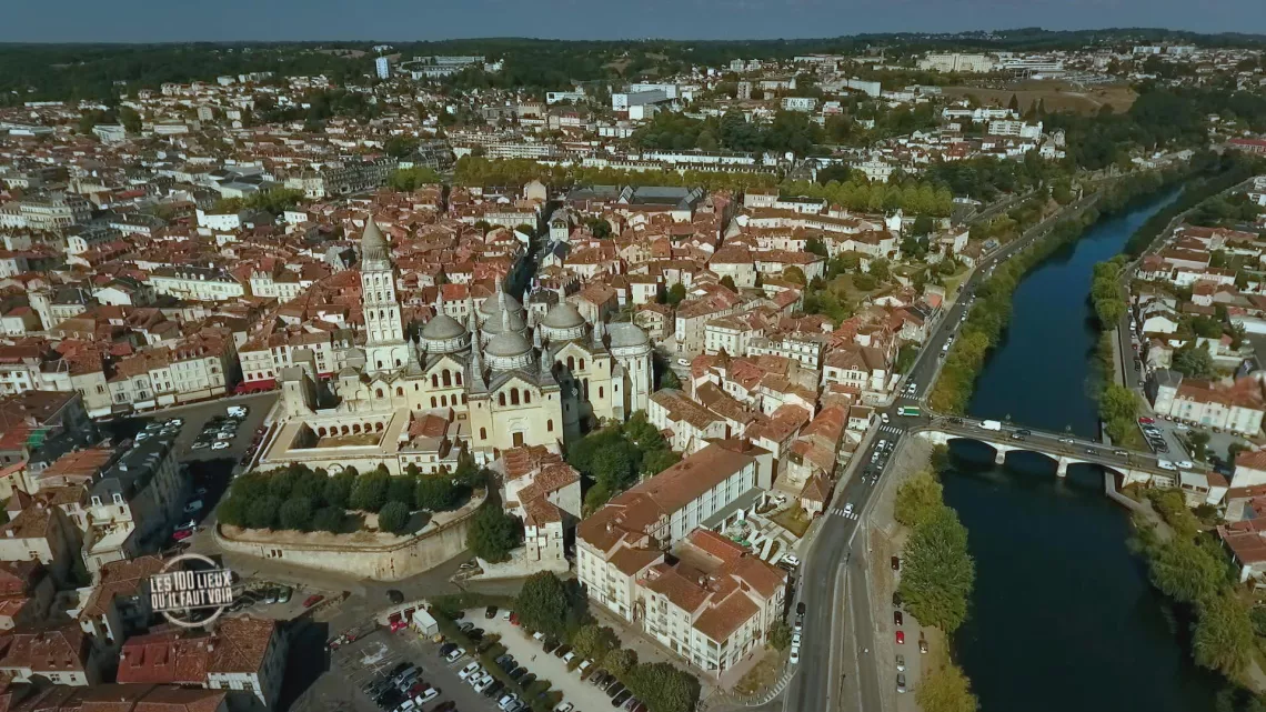 LES 100 LIEUX QUE VOUS DEVEZ VOIR