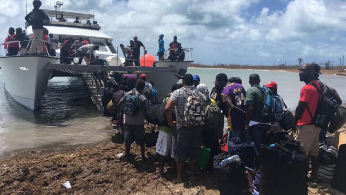 Barbuda : Evacuation des habitants par la mer