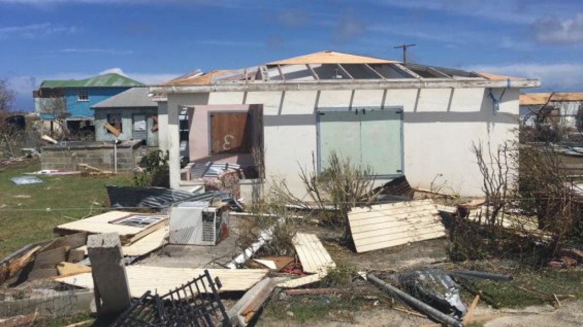 Barbuda : toitures arrachées. Les vents les plus violents ont soufflé à près de 300 km/h