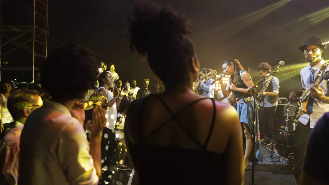 BLACK BOX SESSIONS SAISON 1- TINE POPPY EN CONCERT
