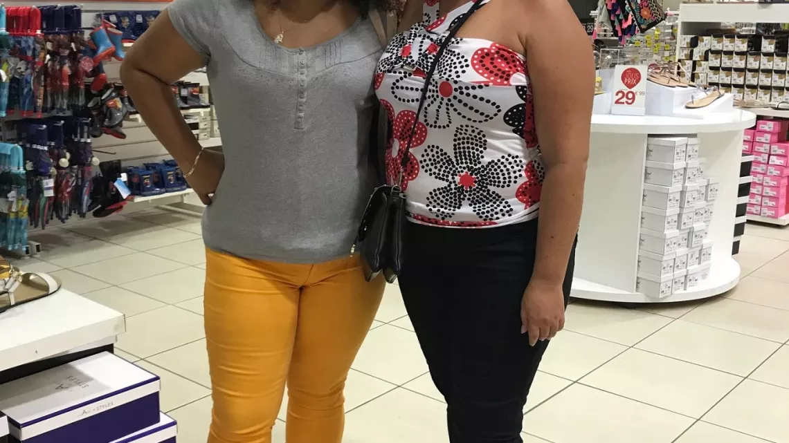 KATHY ET JENNIFER - UN LOOK D'ENFER